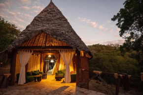 Sable Mountain Lodge, A Tent with a View Safaris